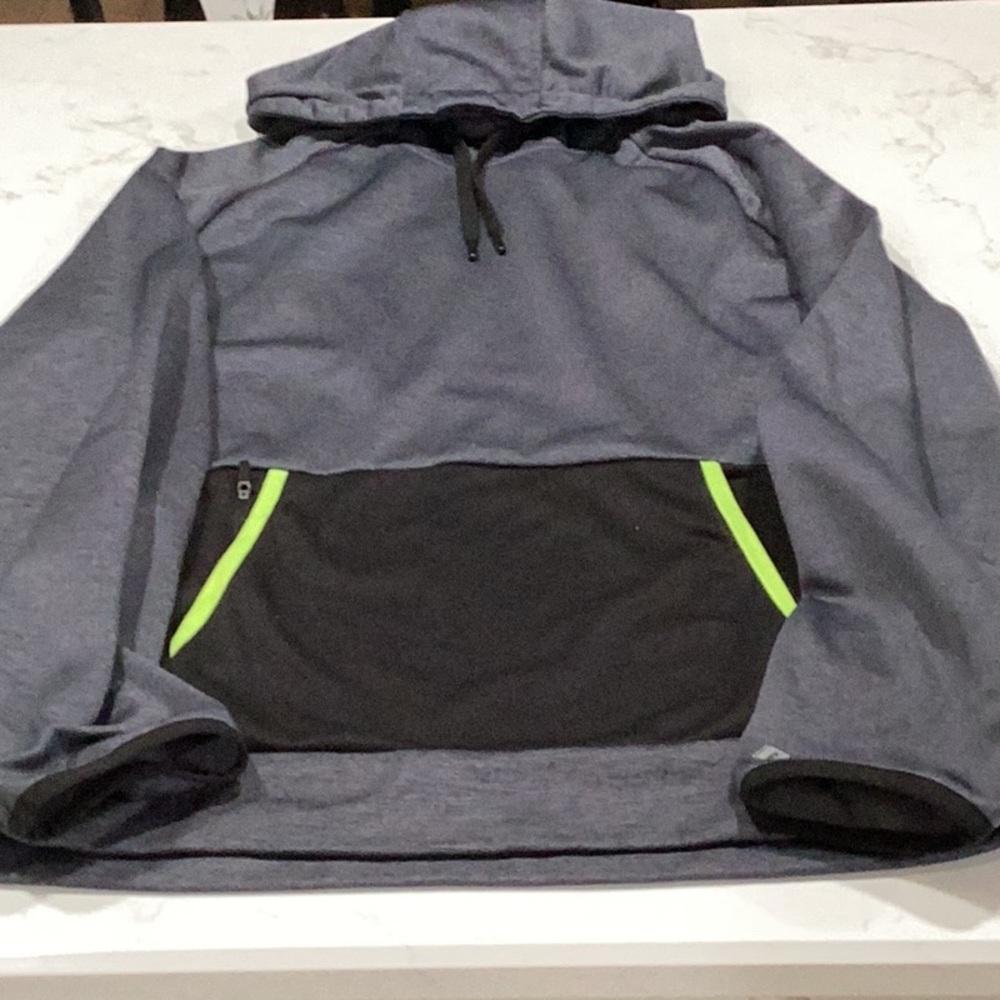 Men’s hooded sweatshirt